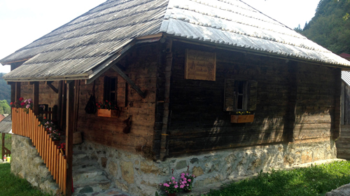 Jahrhunderte altes Kljajic-Haus in Lubnice © Brana Vladisavljevic / Lonely Planet