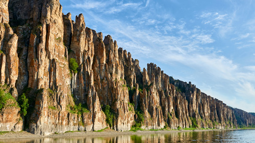 Die Felsen der Lena - (Foto: ©vi_blackberry/iStock.com)