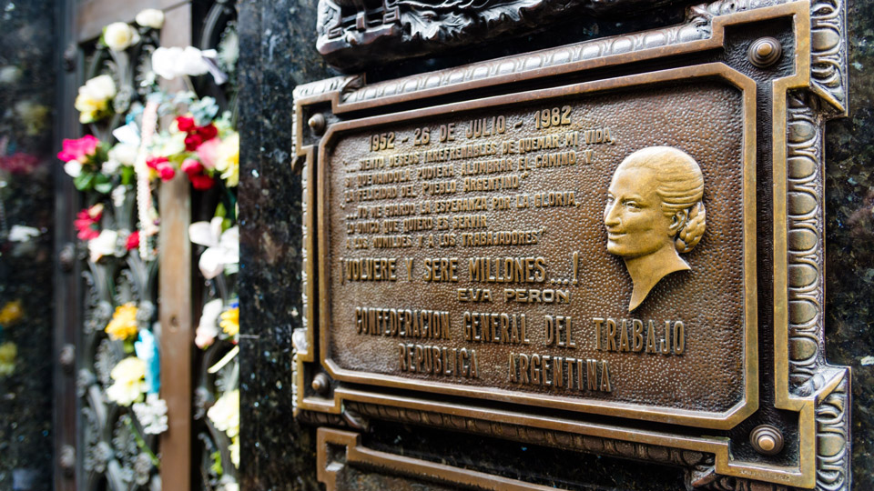 Auf dem Friedhof Recoleta befindet sich das Grab von Evita Perón - (Foto: ©Fabrizio248/Shutterstock)