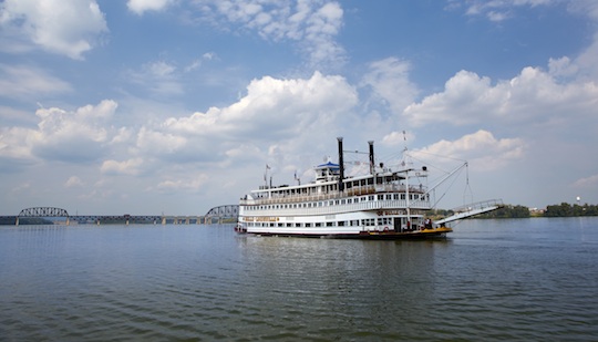 Ihre 100 Jahre sieht man der "Belle of Louisville" kaum an © Lottie Davis