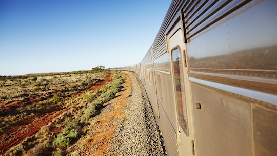 Draußen das Outback, drinnen livrierte Kellner © Matt Munro