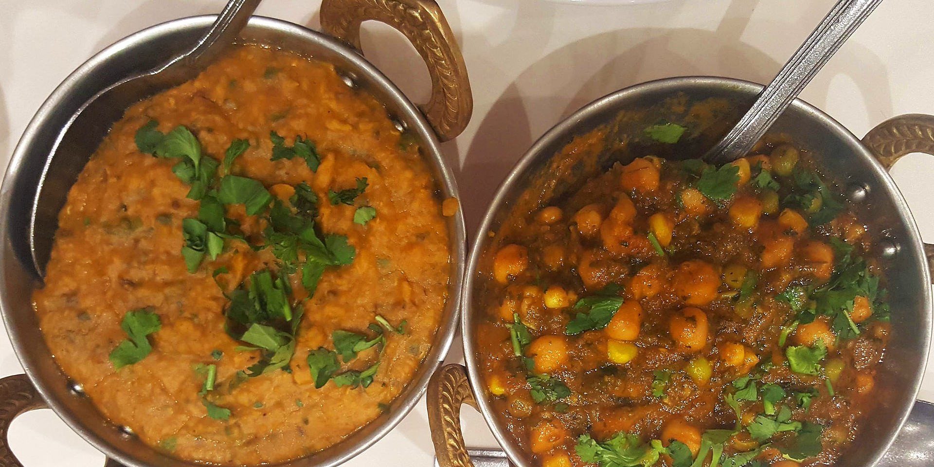 Typisch indisch und unglaublich lecker: Curry in allen Variationen. © MairDumont