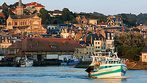 Der Fischerort Trouville-sur-Mer © Iconotec / Alamy