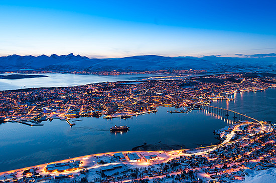 Das schwimmende Krystall-Hotel, das wie eine Schneeflocke geformt ist, wird ein weiterer guter Grund sein, nach Tromsø zu fahren. © V. Belov / Shutterstock