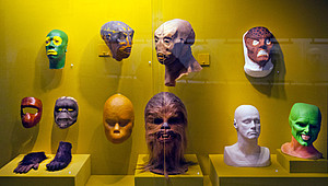 „Star Wars“-Masken im „Museum of the Moving Image“ © Randy Duchaine / Alamy