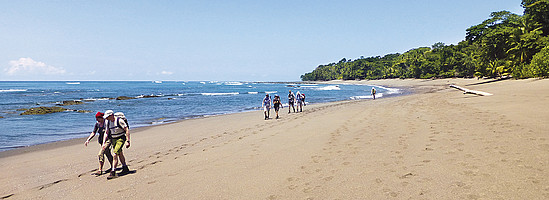 Strandwanderung im Corcovado-Nationalpark © Wikinger Reisen