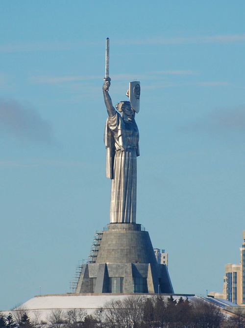 Die gewaltige Mutter-Heimat-Statue