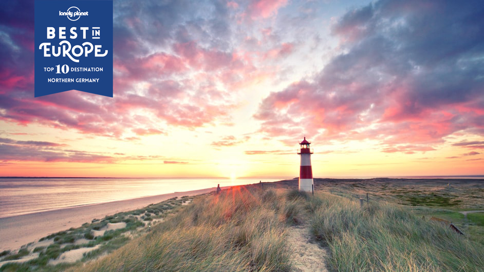 Mit seiner atemberaubenden Küste unter scheinbar endlosem Himmel ist Norddeutschland ein Muss auf jeder Bucket List © Jenny Sturm / Shutterstock