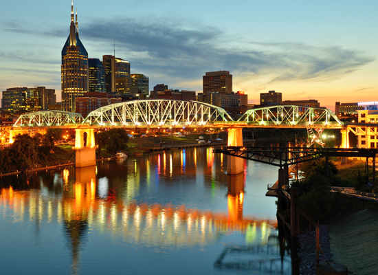 Nashville bei Nacht. © Sean Pavone / Shutterstock
