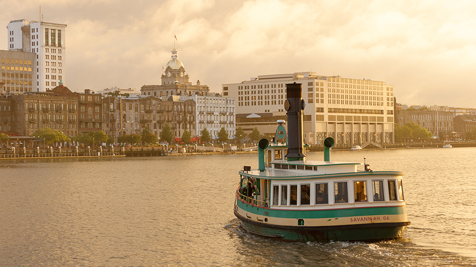 Savannah, 1733 am gleichnamigen Fluss gegründet, hat heute einen florierenden Hafen, Industrie – und jede Menge historischen Charme. 