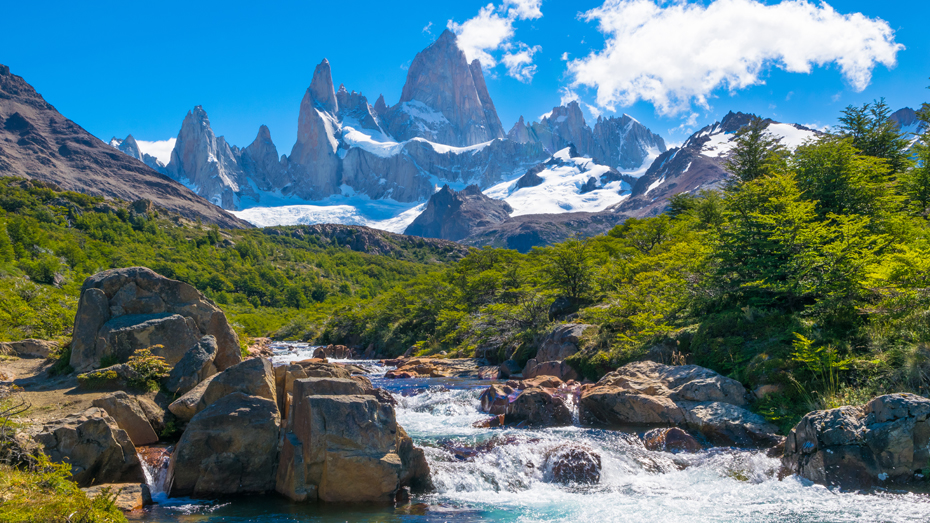 Argentiniens Berg- und Seenlandschaft ist einmalig © Nido Huebl / Shutterstock