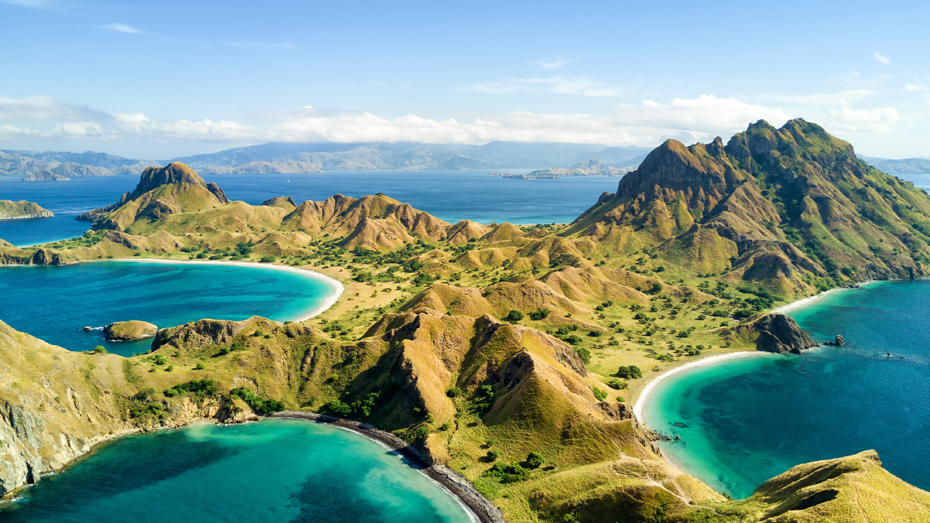 Pulau Padar im Komodo Nationalpark © Danaan / Shutterstock