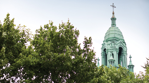 Kirchturm in Montréal © Canadian Tourism Commission