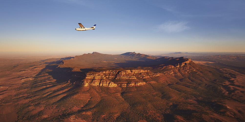 Bush Pilots Scenic Flight, Wilpena Pound © Adam Bruzzone / SATC
