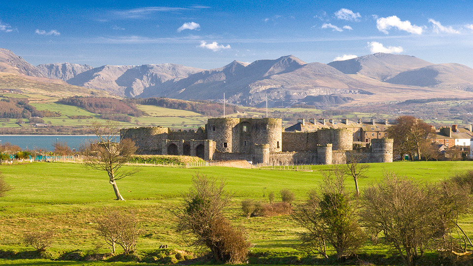 Beaumaris Castle, Anglesey / Crown Copyright (2018) Visit Wales