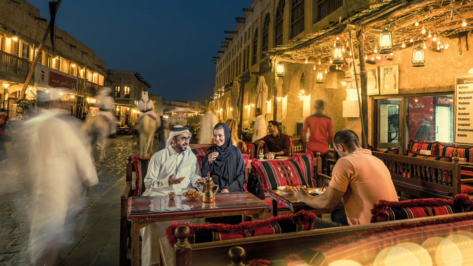 Als einer von vielen Märkten ist der Souq Waqif ein beliebter Treff- und Handelspunkt in Doha. © Qatar Tourism Authority