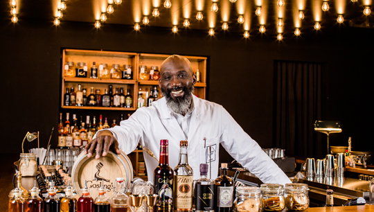 Bartender Mo Kaba © Paul Gärtner