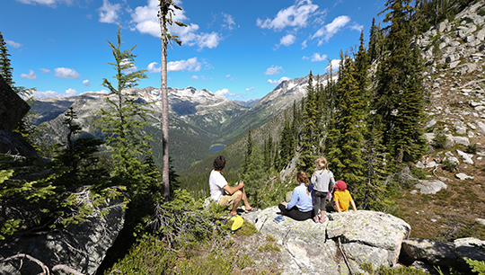 Premierminister Trudeau und seine Familie in den Rockies, British Columbia © Adam Scotti/PMO