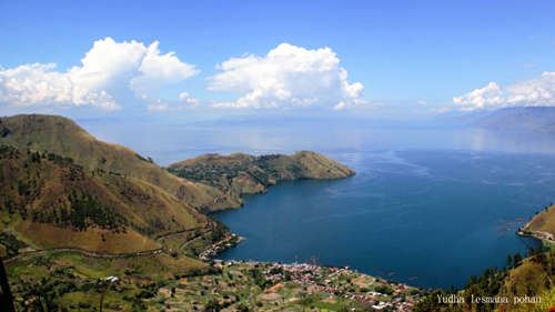 Die Caldera des Toba-Sees - (Foto: ©Yudha Lesmana/BEAUTIFUL WORLD COLLECTION)