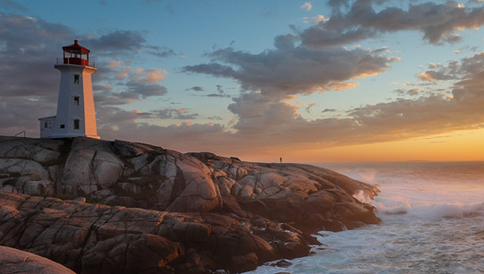 Peggy's Cove Leuchtturm bei Sonnenuntergang, Nova Scotia - (Foto: ©Jay Yuan/Shutterstock Royalty Free)