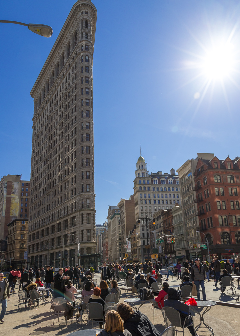 Das Flatiron Building mit seiner unverkennbaren Form an der Fifth Avenue - (Foto: Stephan Goldmann)