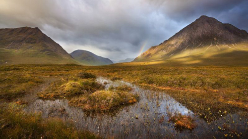 Regenbogen vor dem Buachaille Etive Mor - (Foto: ©Martyn Ferry/Lonely Planet)