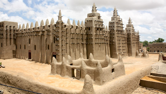 Die große Moschee von Djenné - (Foto: ©Africanway/istock.com)