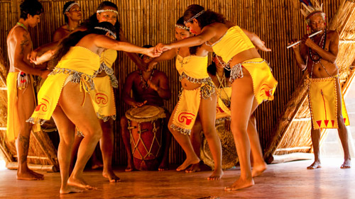 Tanzende Kalinago - (Foto: ©Discover Dominica Authority)