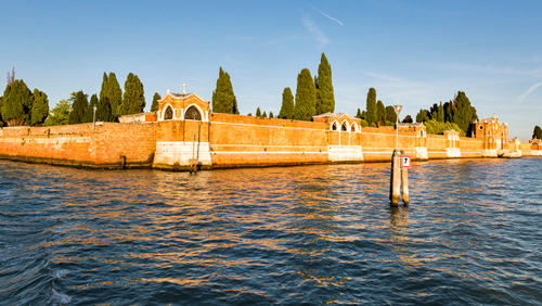 San Michele Insel, der Friedhof von Venedig - (Foto: Panama7/iStock.com)