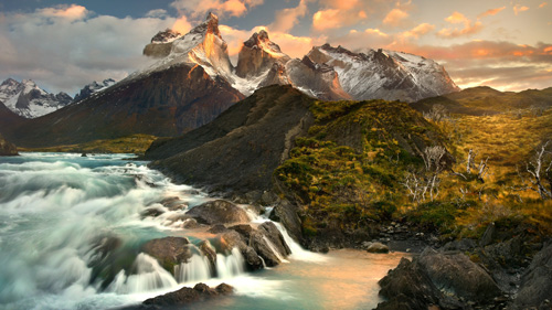 Wasserfall bei Salto Grade, Torres del Paine National Park - (Foto: © Jkboy Jatenipat/500px Royalty Free)