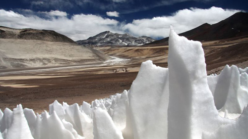 Eis in der Atacama - (Foto: © Maurice Schutgens/BEAUTIFUL WORLD COLLECTION)