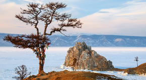 Der Baikalsee friert im Winter ein - (Foto: ©Andrey Nekrasov/Getty Royalty Free)