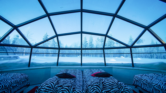 Schlafzimmer in einem Iglu von Kakslauttanen - (Foto: © Valtteri Hirvonen)