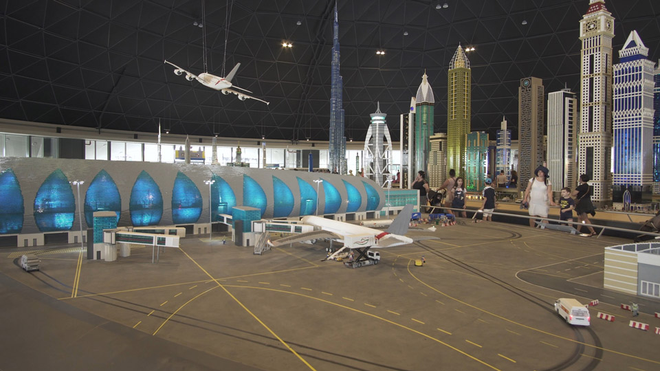 Der erstaunliche Modellflughafen im LEGOLAND® Dubai - Foto: (©yykkaa/Shutterstock)