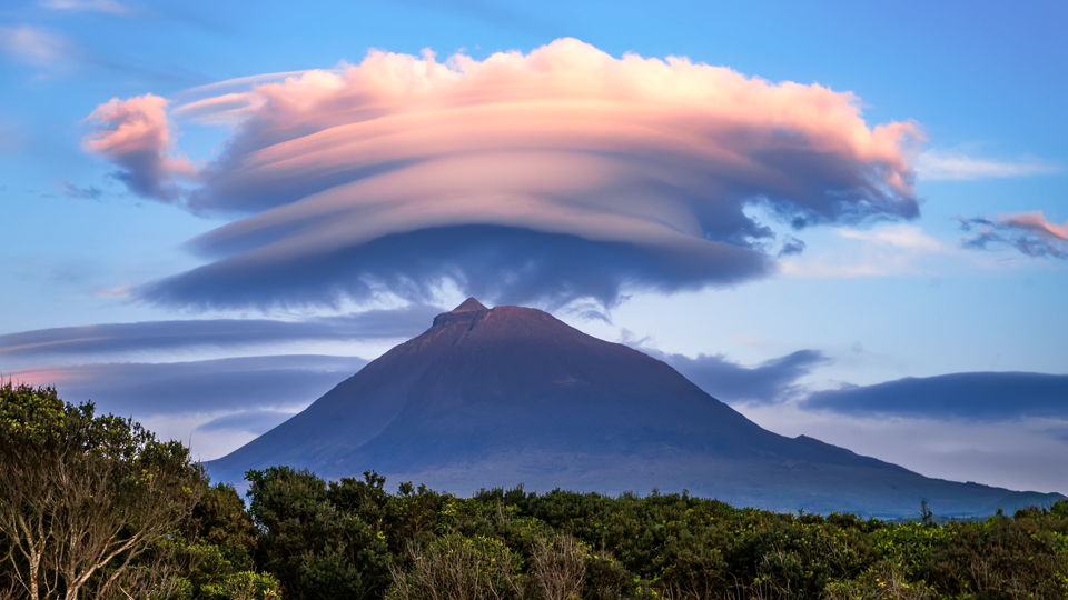 Vulkan Ponta do Pico auf der Insel Pico – (Foto: ©Enrico Villa/500px)