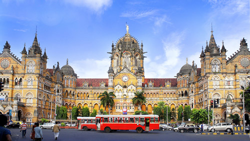CST in Mumbai - (Foto: ©Vistas from Soni Rakesh/Getty Royalty Free)