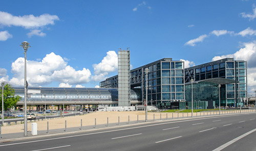 Berlin Hauptbahnhof - (Foto: ©prill/iStock.com)