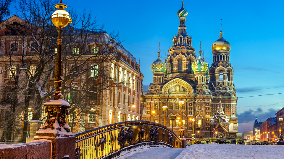 Erlöserkirche in St. Petersburg - (Foto: ©romanevgenev/istock.com)