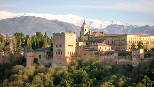 Islamische Kunst in Europa: die Alhambra im Süden Spaniens - (Foto: lizardhj/Budget Travel Collection)