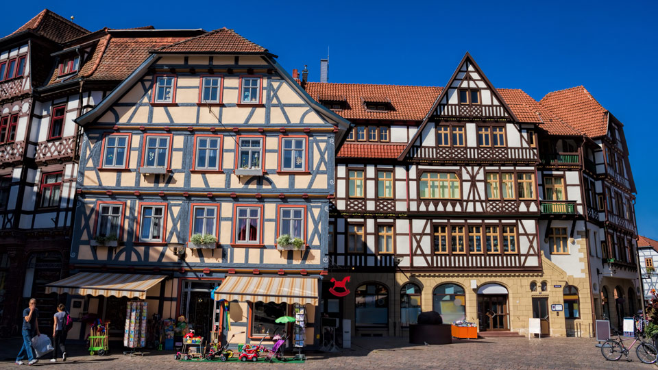 Die pittoreske Fachwerkstadt Schmalkalden am Lutherweg ist einen Besuch wert - (Foto:  ArTono/Shutterstock.com)