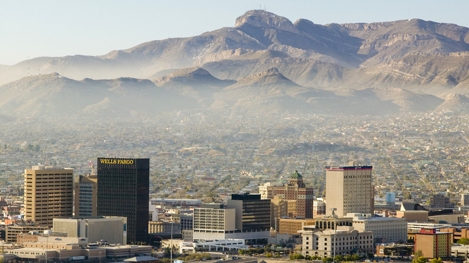 El Paso, Texas, und Partnerstadt Juarez, Mexiko, eignen sich perfekt für eine Studie der Gegensätze - (Foto: ©Joseph Sohm/Shutterstock)