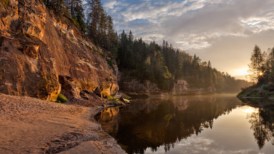 Sonnenuntergang an der Erglu-Klippe am Fluss Gauja im Gauja-Nationalpark - (Foto: ©Ilya Dubovsky/500px)