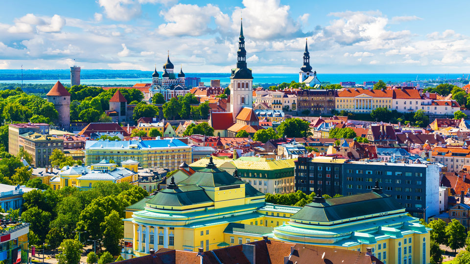 Malerischer Blick auf die Altstadt Tallinns, der Hauptstadt von Estland - (Foto: ©Scanrail1/Shutterstock)