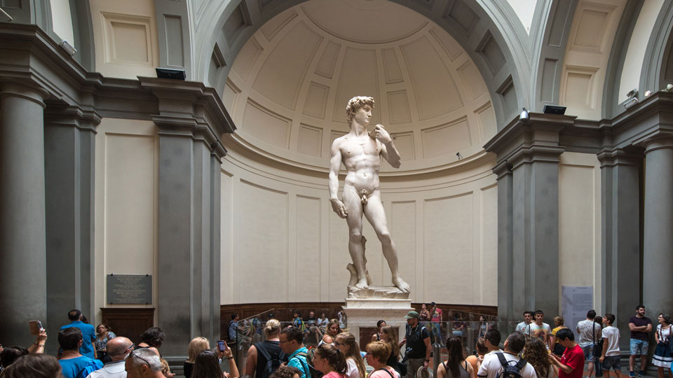 Die Größe der David-Statue ist imposant - (Foto: © Reed Kaestner / Getty Images)