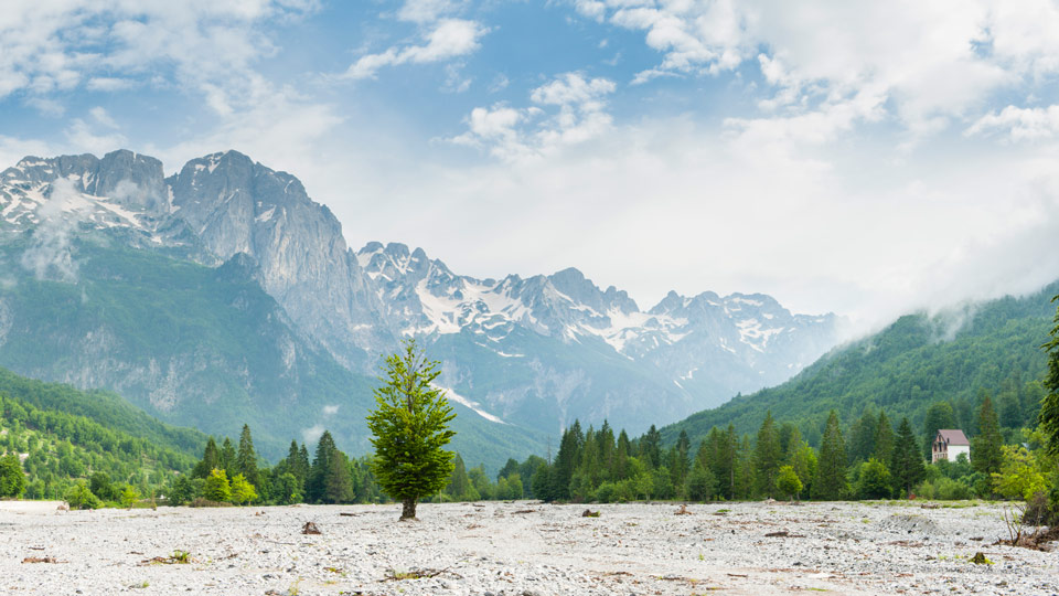 Weiter nach Süden ins Valbonë-Tal, in die Nähe des geplanten Wasserkraftprojektes - (Foto: © Justin Foulkes / Lonely Planet)