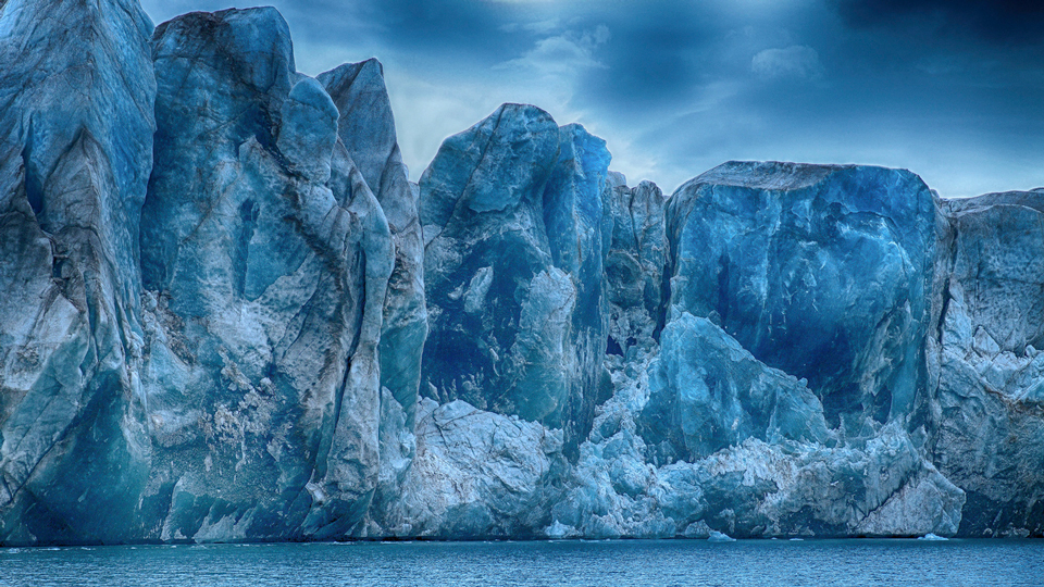 Beeindruckendes Naturschauspiel: Der Eqi Gletscher - (Foto: ©NicolasTolstoi/Istock.com)