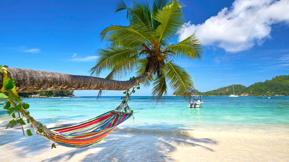 Ein Paradies auf Erden - kein Wunder, dass die Bewohner relaxed die Seele baumeln lassen - (Foto:©Jenny Sturm/Shutterstock)
