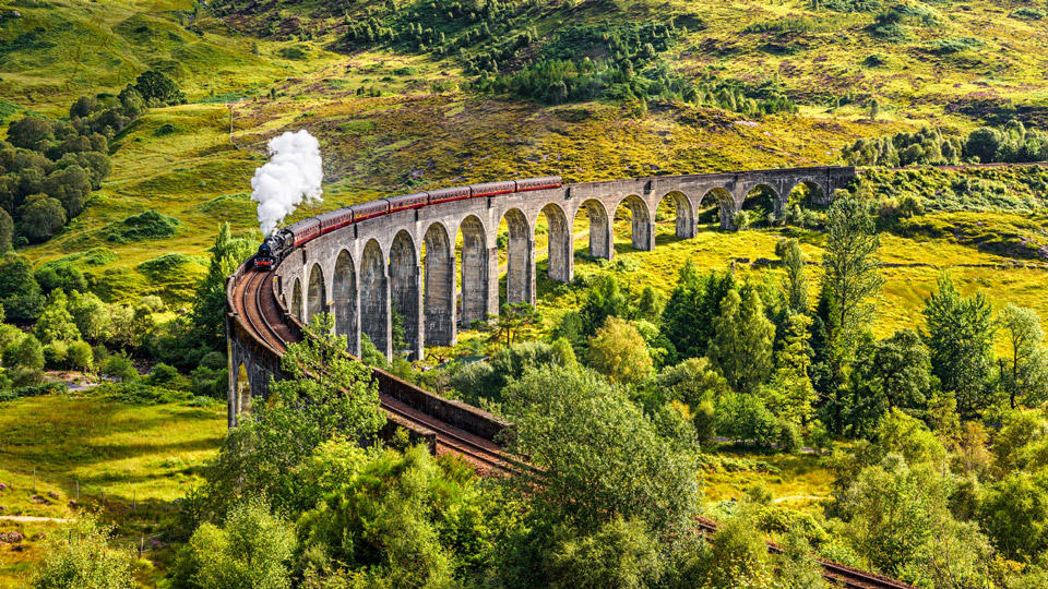 Mit dem Hogwarts Express zum nächsten Abenteuer? - (Foto:©miroslav_1 / Getty Images)