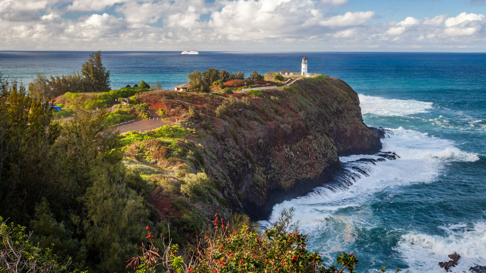 Imposante Aussicht vom Kilauea-Leuchtturm am Kilauea Point National Wildlife Refuge - (Foto: © Mark Skerbinek / EyeEm / Getty)