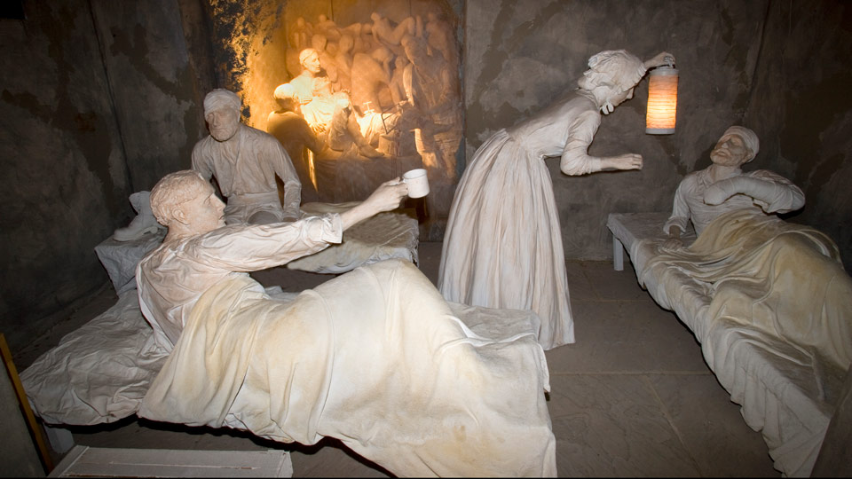 Florence Nightingale kämpfte Tag und Nacht um ihre Patienten - daher der Name "Lady mit der Lampe", Ausstellungsstück im Museum - (Foto: ©Neil Setchfield/Lonely Planet)